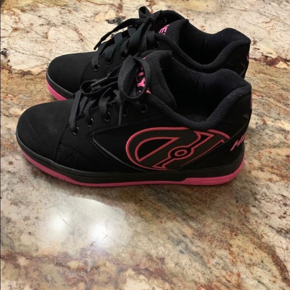 Heely - Picture 2 of 5